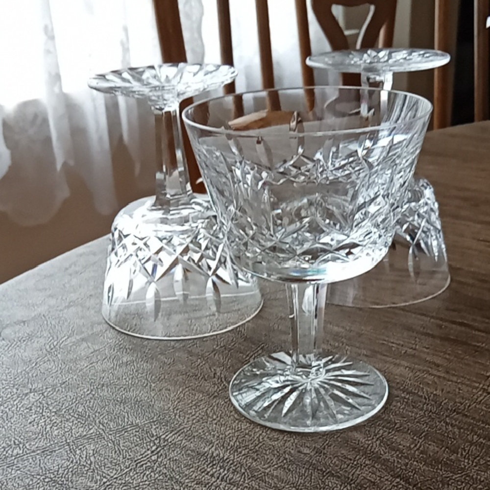 Elegant Crystal Glass Set